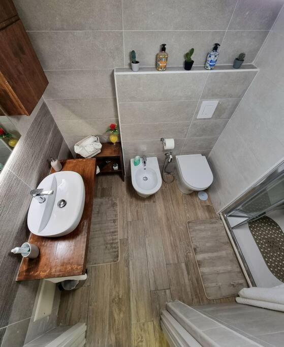 Casa Comoda E Centrale In Quartiere Storico Di Napoli Экстерьер фото