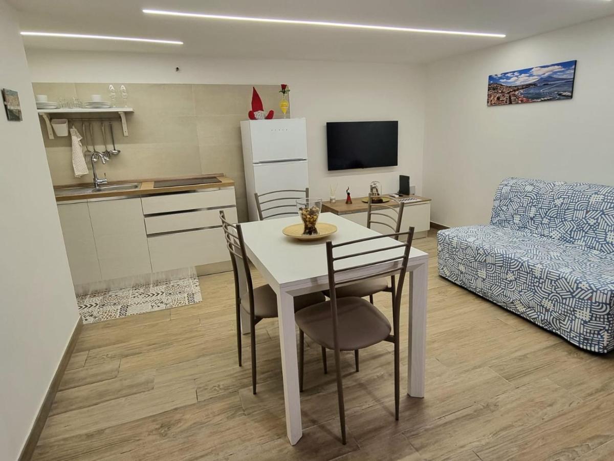 Casa Comoda E Centrale In Quartiere Storico Di Napoli Экстерьер фото